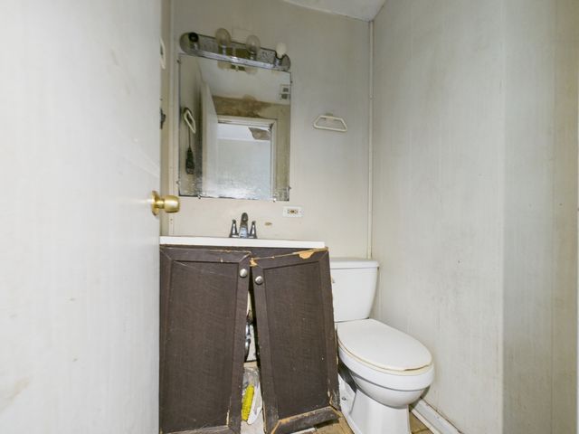 11637 S Racine Avenue, Chicago, IL 60643