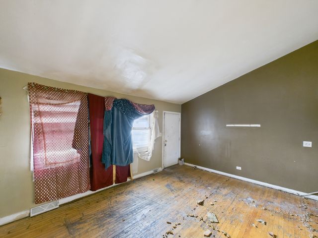 11637 S Racine Avenue, Chicago, IL 60643