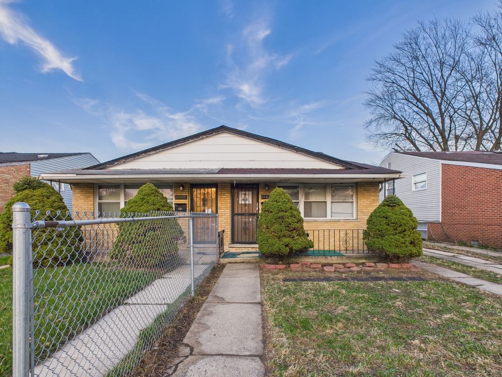 11637 S Racine Avenue, Chicago, IL 60643