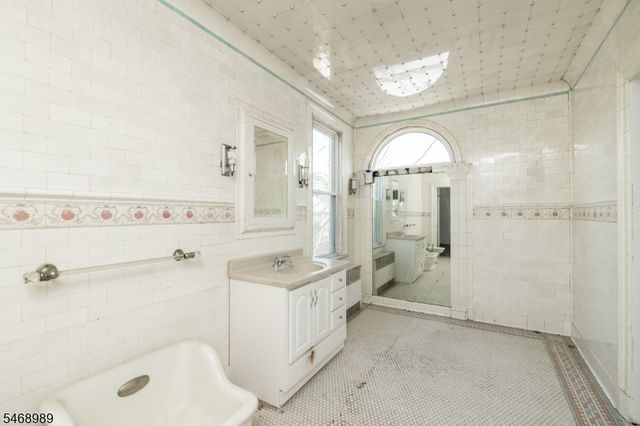 417 W Blackwell St, Dover Town, NJ 07801
