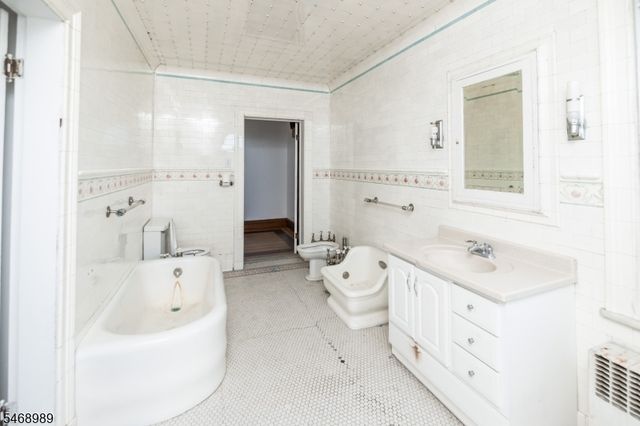 417 W Blackwell St, Dover Town, NJ 07801