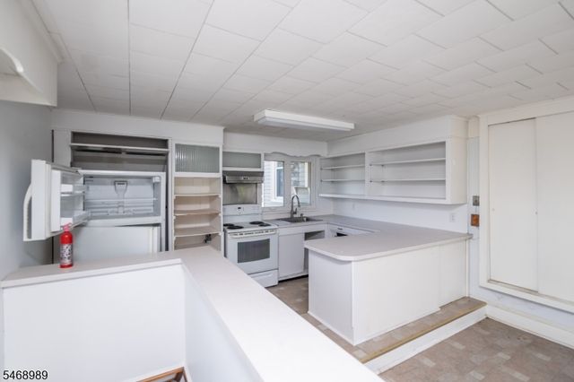417 W Blackwell St, Dover Town, NJ 07801