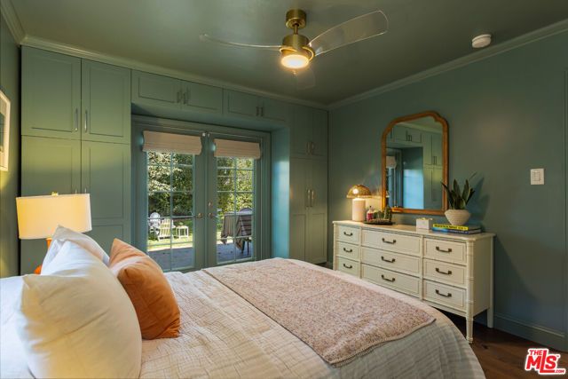 21245 Lopez Street, Woodland Hills (los Angeles), CA 91364