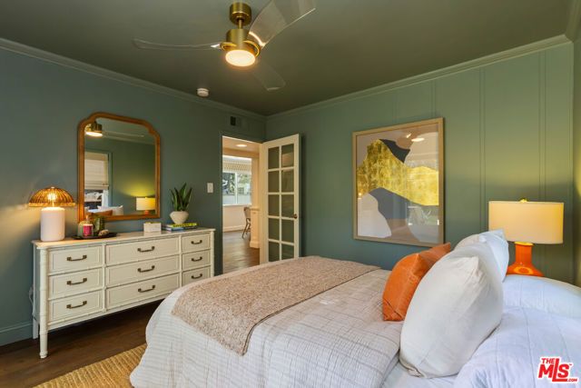 21245 Lopez Street, Woodland Hills (los Angeles), CA 91364