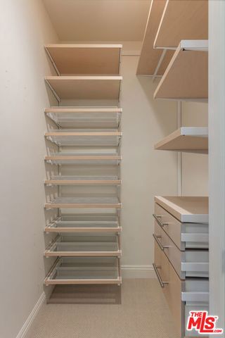 21245 Lopez Street, Woodland Hills (los Angeles), CA 91364