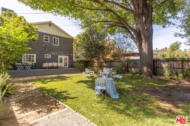 21245 Lopez Street, Woodland Hills (los Angeles), CA 91364