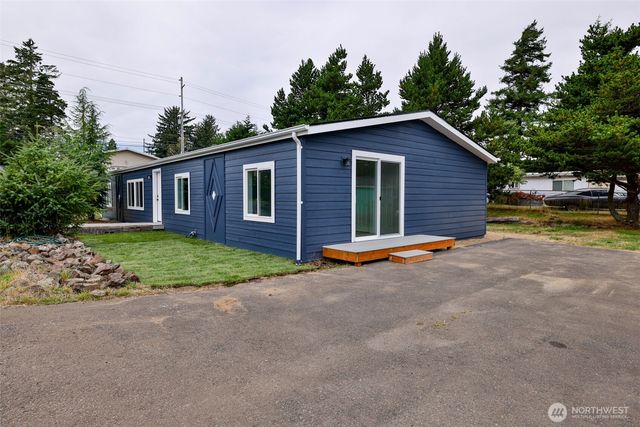 110 E Frank Avenue, Westport, WA 98595