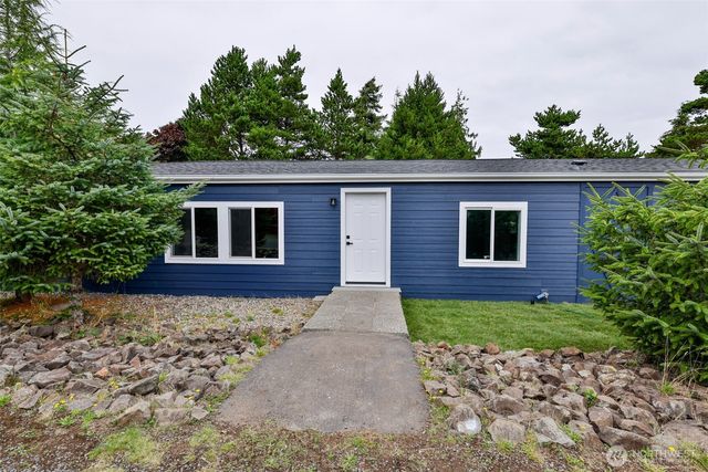 110 E Frank Avenue, Westport, WA 98595