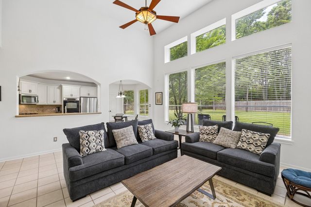 14 Guinevere Place, The Woodlands, TX 77384