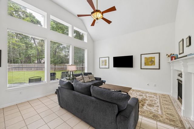 14 Guinevere Place, The Woodlands, TX 77384