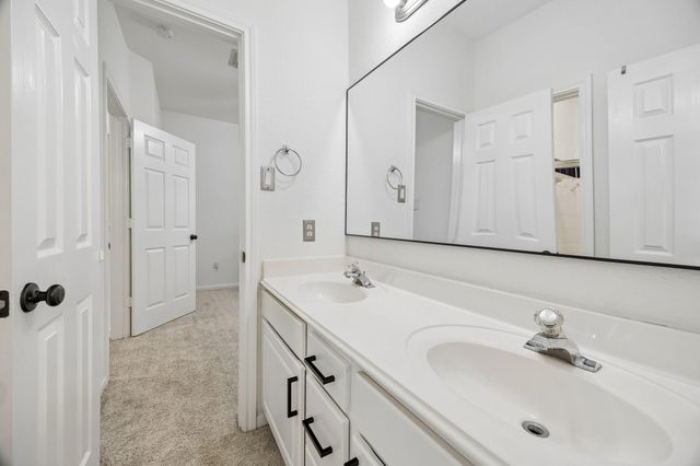 14 Guinevere Place, The Woodlands, TX 77384