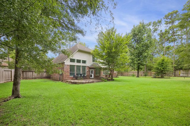 14 Guinevere Place, The Woodlands, TX 77384