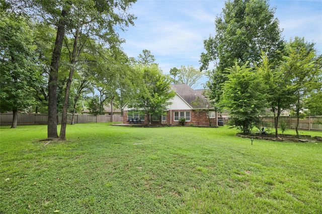 14 Guinevere Place, The Woodlands, TX 77384