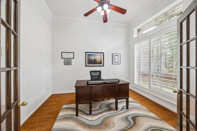 14 Guinevere Place, The Woodlands, TX 77384