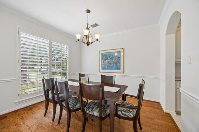 14 Guinevere Place, The Woodlands, TX 77384