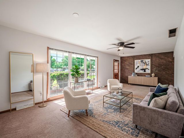 1300 Harriett Street, Mount Vernon, IN 47620