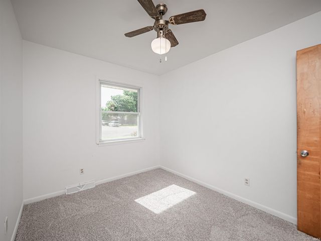 1300 Harriett Street, Mount Vernon, IN 47620