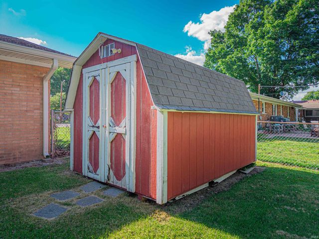 1300 Harriett Street, Mount Vernon, IN 47620