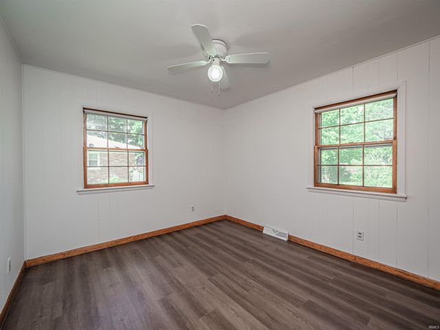1300 Harriett Street, Mount Vernon, IN 47620