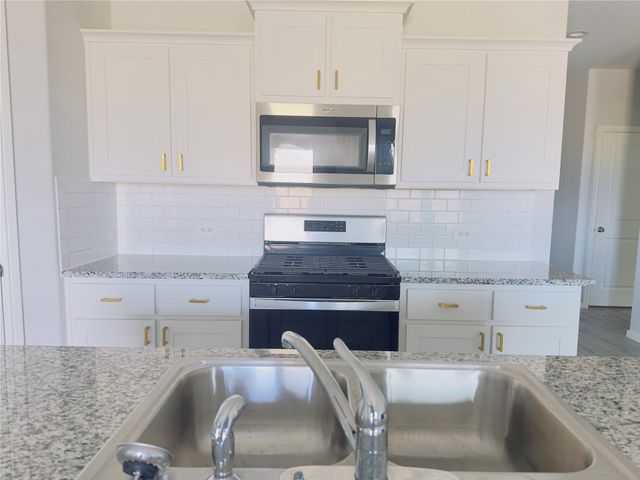 8460 Big Apple Drive, Fort Worth, TX 76179