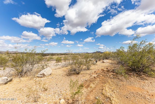 41625 W HIGHWAY 60 89 Avenue, Morristown, AZ 85342