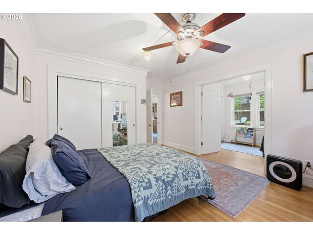 3136 Ne COUCH St, Portland, OR 97232