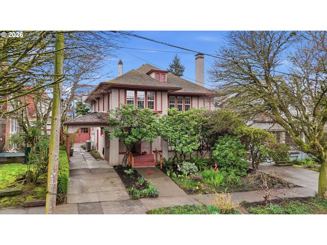 3136 Ne COUCH St, Portland, OR 97232