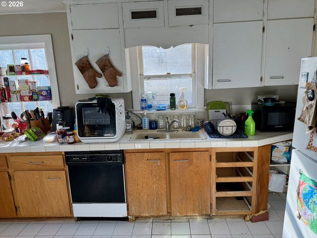 7875 Sw GREEN Ln, Beaverton, OR 97008