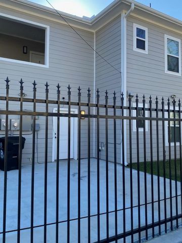 3604 Dennis Street, Houston, TX 77004