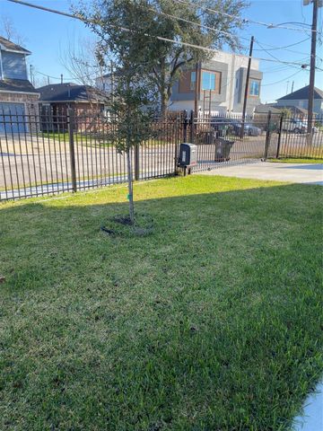 3604 Dennis Street, Houston, TX 77004