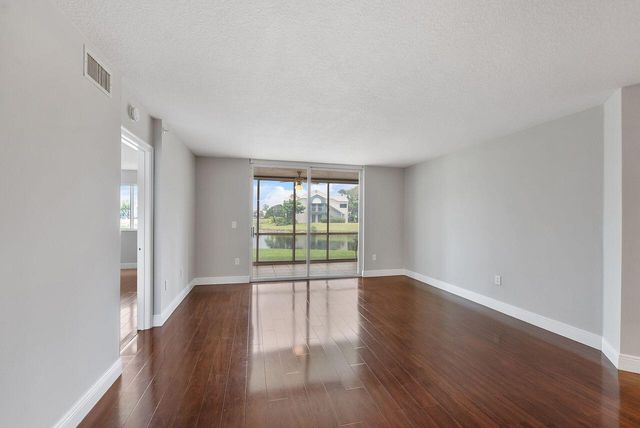 9563 Weldon Circle D107, Tamarac, FL 33321