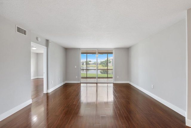 9563 Weldon Circle D107, Tamarac, FL 33321