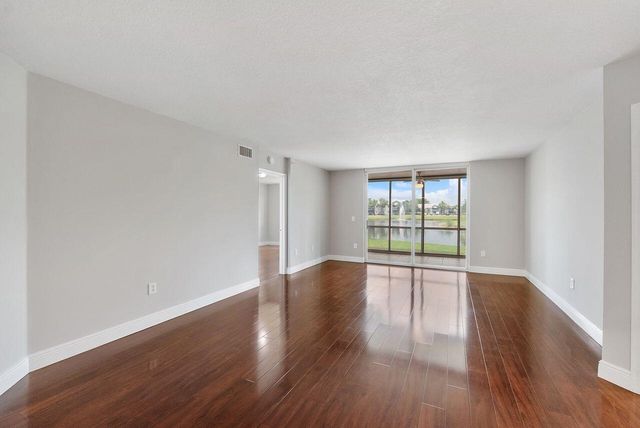 9563 Weldon Circle D107, Tamarac, FL 33321