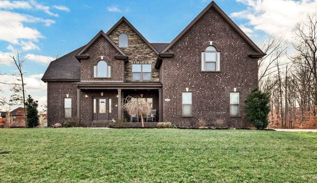 1180 Reda Dr, Clarksville, TN 37042