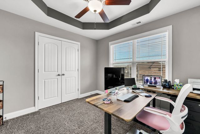 1180 Reda Dr, Clarksville, TN 37042