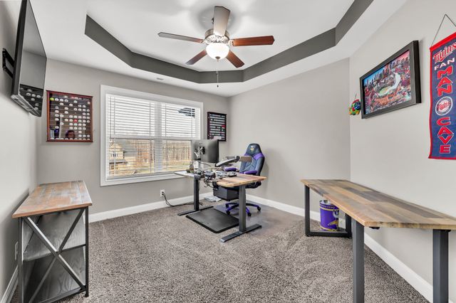 1180 Reda Dr, Clarksville, TN 37042