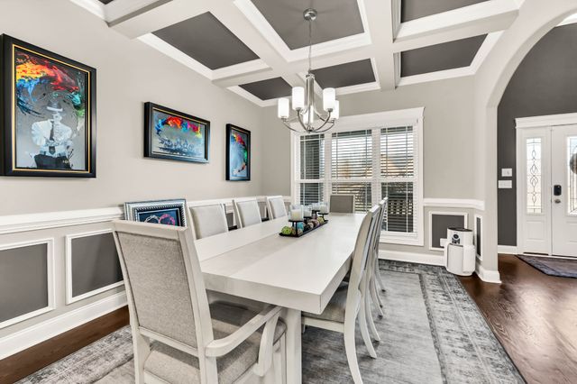 1180 Reda Dr, Clarksville, TN 37042