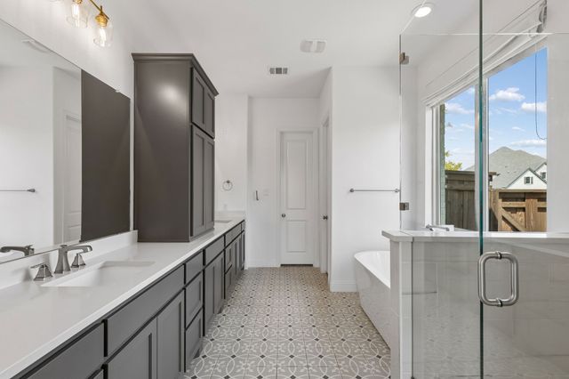8213 Western, The Colony, TX 75056