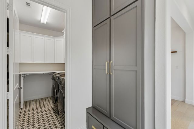 8213 Western, The Colony, TX 75056