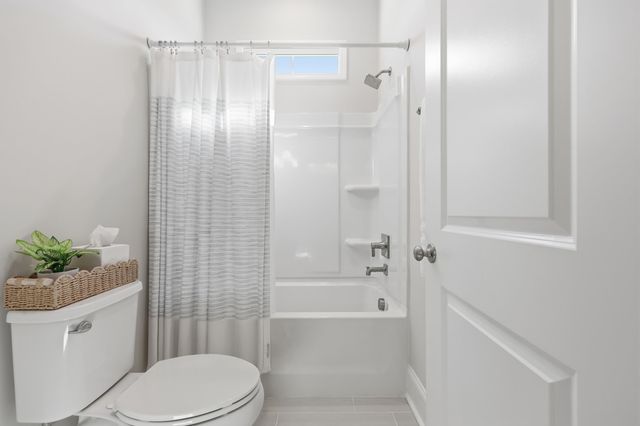 5013 Whitsett St., Murrells Inlet, SC 29576