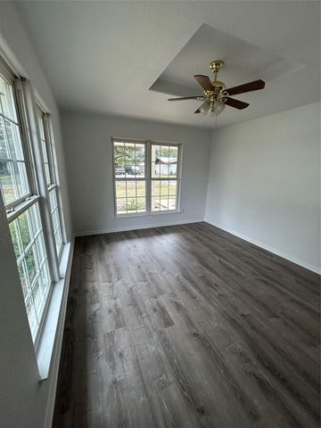 203 Maynard ST, Bastrop, TX 78602