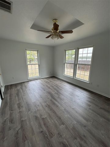 203 Maynard ST, Bastrop, TX 78602