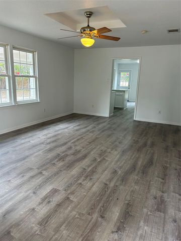 203 Maynard ST, Bastrop, TX 78602