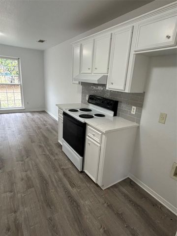 203 Maynard ST, Bastrop, TX 78602