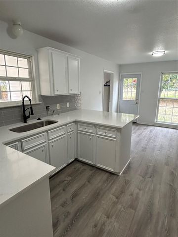 203 Maynard ST, Bastrop, TX 78602