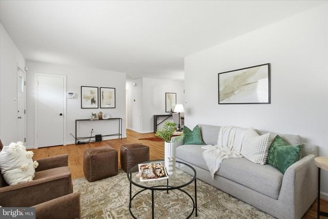 7400 COLCHESTER DR, Clinton, MD 20735