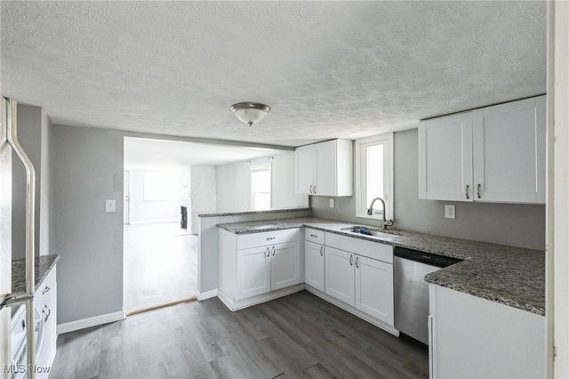 2564 Forest Drive, Hinckley, OH 44233