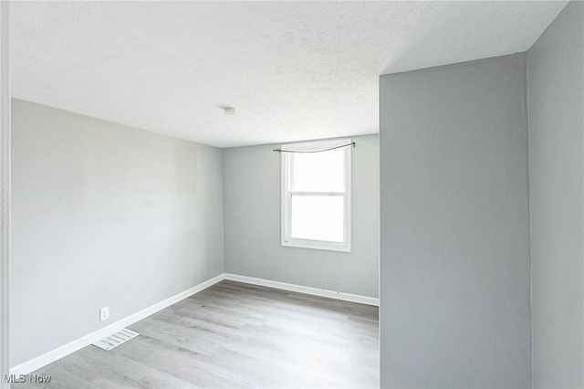 2564 Forest Drive, Hinckley, OH 44233