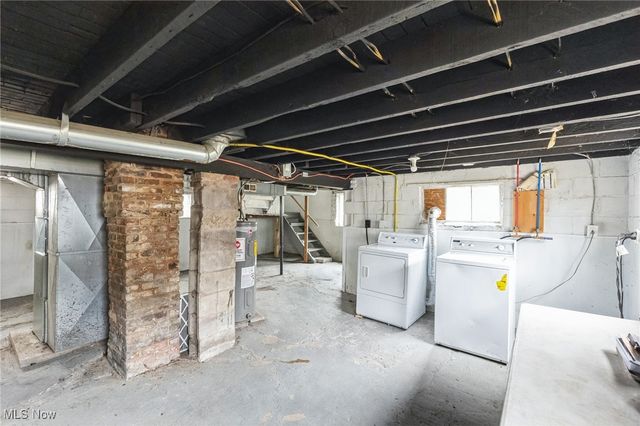 2564 Forest Drive, Hinckley, OH 44233