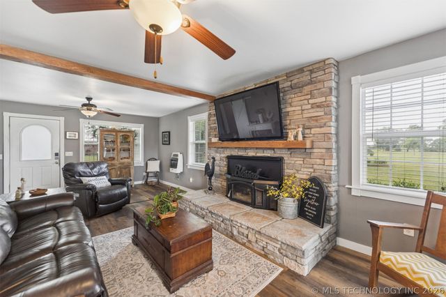 2541 W 430 Road, Adair, OK 74330